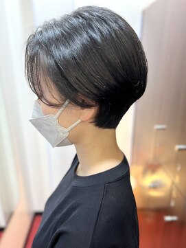 ディーボーイリタ 光の森(D-BOY Lita) 黒髪×艶ショートボブ