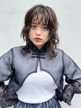 シスタ(SISTA) 黒髪ウルフパーマウルフカットミディアムパーマ