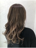 アッシュベージュのグラデーションカラー