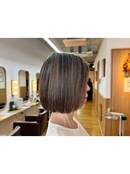 白髪染め・グレイカラーでオシャレを楽しむ！気になる白髪をしっかりカバーしながら素敵なStyleをご提案♪