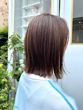 DAMANI 表参道 髪質改善/ヘッドスパ/ハイライト/白髪染め/白髪ぼかし/縮毛矯正 似合わせカット/ミディアムレイヤーカット[表参道駅]