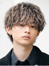 《*ハイライトにもかけられるメンズパーマ◎*》ダメージを抑え、立体感のあるパーマスタイルに＊[名駅]