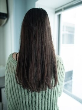 ヌル いわき(neul) 重く見えない柔らかロング