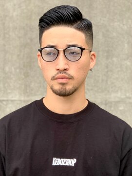 フランクスバーバー アンド ビアークラブ(FRANK'S BARBER and BEER CLUB) フェード