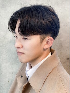 アルファ 新宿(alpha) フェザーパーマ/ブルーブラック/刈り上げセンターパート[新宿]