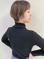 30代　40代　マッシュショート　ショート　小顔　丸みショート