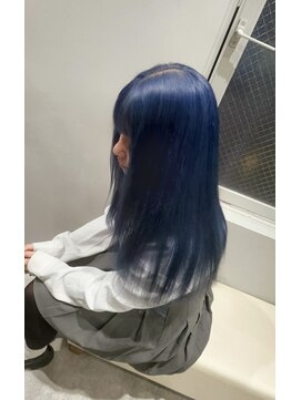 アヴァンス 京橋店(AVANCE) 韓国風ブルーカラー