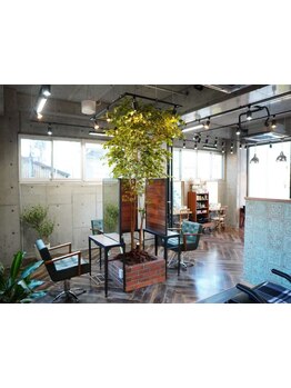 《9時～19時迄受付OK／最短45分で施術可能》カラーリストによる手際良いスピーディーな施術に定評あり◎