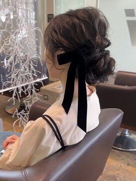 ピエドプールポッシュ(PiED DE POULE POCHE) ゆるふわシニヨン× ベロアリボン