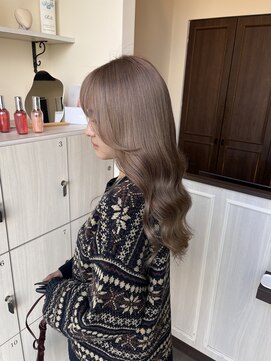 ユニ(Uni.) ベージュカラー