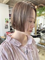 ヌード(NUDE)&nbsp;NUDEハイトーンボブ ダブルカラーミニボブ切りっぱなしボブ