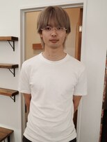 抜け感重視のラフウルフ