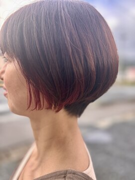 ピックアップ(Pick UP) イヤリングカラー ブリーチ ショートヘア 刈り上げ女子