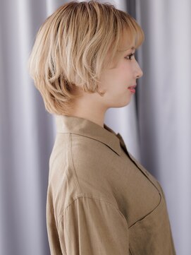 カバーヘアアンドスパ ブリス 浦和(COVER HAIR&SPA bliss) ハイトーンカラー金髪ブロンド抜け感ショートボブZ浦和20代30代