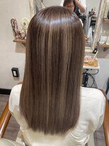 ヘアーアンドビューティー ロカヒ(HAIR&BEAUTY LoKaHi)&nbsp;イルミナカラー髪質改善トリートメント