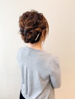 ルアナ ヘアメイク(Luana hair make)&nbsp;結婚式お呼ばれダウンシニヨン
