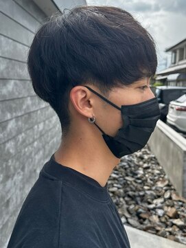 ヒュイル バイ ニアウ(Hwyl by Niau) メンズマッシュパーマナチュラルパーマニュアンスパーマ眉毛