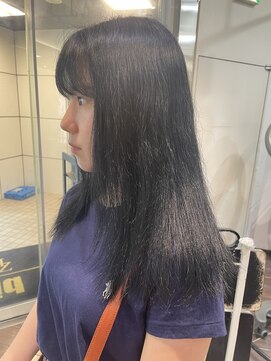 ヘアーアンドメイク ビス(HAIR&MAKE bis) 黒染め使わない！暗染艶カラー【加藤沙久楽】