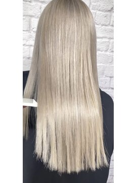 リヒト ヘアワークス(Licht HairWorks) ホワイトミルクティー×髪質改善シンデレラトリートメント