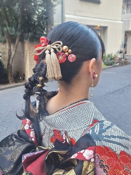 ノラ(Norah) 首元綺麗なローポニー