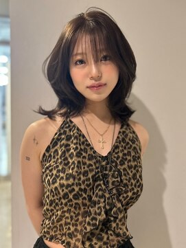 アイシー 表参道(ICY) ミディアムレイヤー&透明感ベージュカラーERIKA