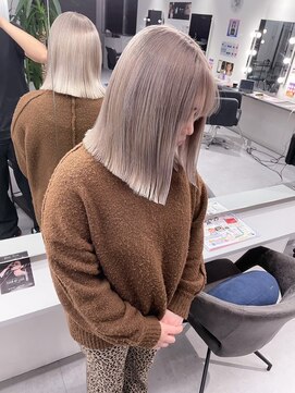 キング 梅田(K!ng) 縮毛矯正髪質改善ハイライトレイヤーカット梅田美容室エクステ