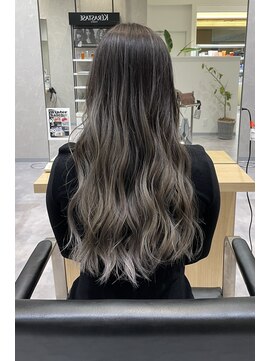 リア(Li'a) バレイヤージュ+ホワイトベージュ