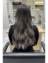 リア(Li'a) バレイヤージュ+ホワイトベージュ