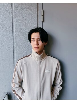 メラク(Merak) ナチュラルセンターパート×艶感ストレート