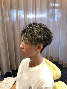 ヘアーイーダッシュ(HAIR E') ホワイトメッシュパーマ