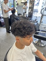 グルーマーズトウキョウ(GROOMER/S TOKYO)&nbsp;スペイン/men's/メンズ/刈り上げセンターパート/神保町