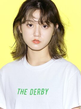 ダービー(THE DERBY) 【THE DERBY】MIDIWOLFY #カーキグレージュ#フェザーバングボブ