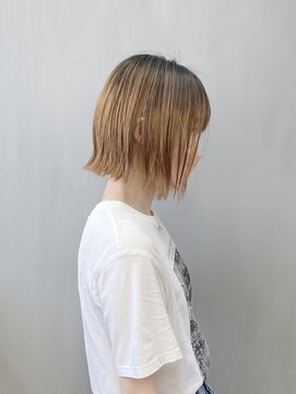 トップヘアー 総社店(TOP HAIR) 切りっぱなし前下りボブ _ バレイヤージュ
