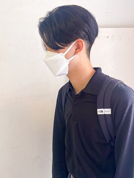 キャンバス バイ ネオリーブ 横浜西口(Canvas by neo.) 前下がりセンターパート ニュアンスパーマ【横浜】