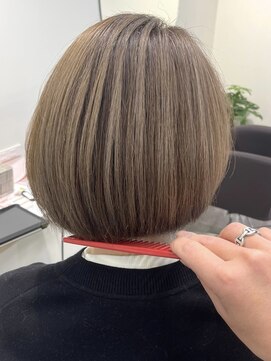 GBG 自由が丘 *After→Before*右スワイプ【白髪ぼかし脱白髪染めハイライト】