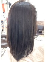 カットハウス はさみの部屋&nbsp;セミロング/内巻き/ローレイヤー/セピアグレー/流しバング