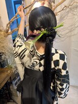 レア(Le'a) 生花で袴ヘアセット
