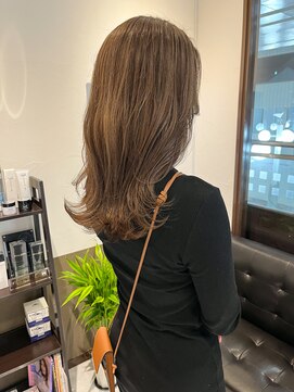 レオ(LEO) レイヤースタイル ブロンドベージュ