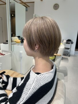 コト 福井大和田店(coto) 福井大和田マッシュショートホワイトベージュハイトーンショート