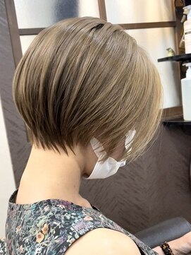 ルミ ツー 横浜駅店(Lumi 2) 小顔くびれショート/ブリーチ透明感カラー/Lumi2横浜