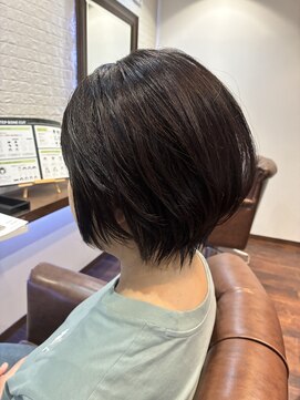 ヘアー サロン アットシュシュ(Hair Salon At'shushu) 小顔補正立体カットで大人ショートボブ♪