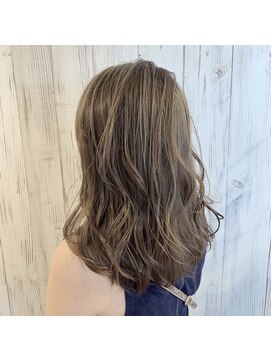 ヘブンリー(heavenly) 【heavenly】#20代30代#ヌーディベージュ#アッシュ＃大人＃小顔