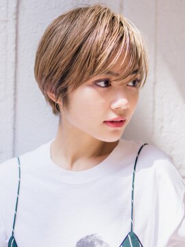 ピズム(PISM) 耳かけカジュアルイメチェンショート/フォギーベージュ