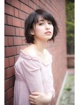 アクアオモテサンドウ(ACQUA omotesando) 大人かわいい耳かけショートボブ【熊谷安史】