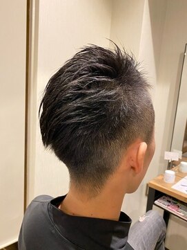 ヘア デザイン ルーシュ(HAIR DESIGN ruche) アシンメトリー　カット