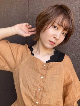 ビーワールド(B WORLD) 大人ナチュラルショートボブ【藤枝/髪質改善/デザインカラー】