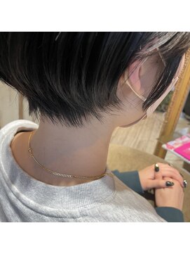 デコラスウィート(DECORA sweet) 丸みと襟足のこだわりナチュラルショート【川越/韓国/レイヤー】