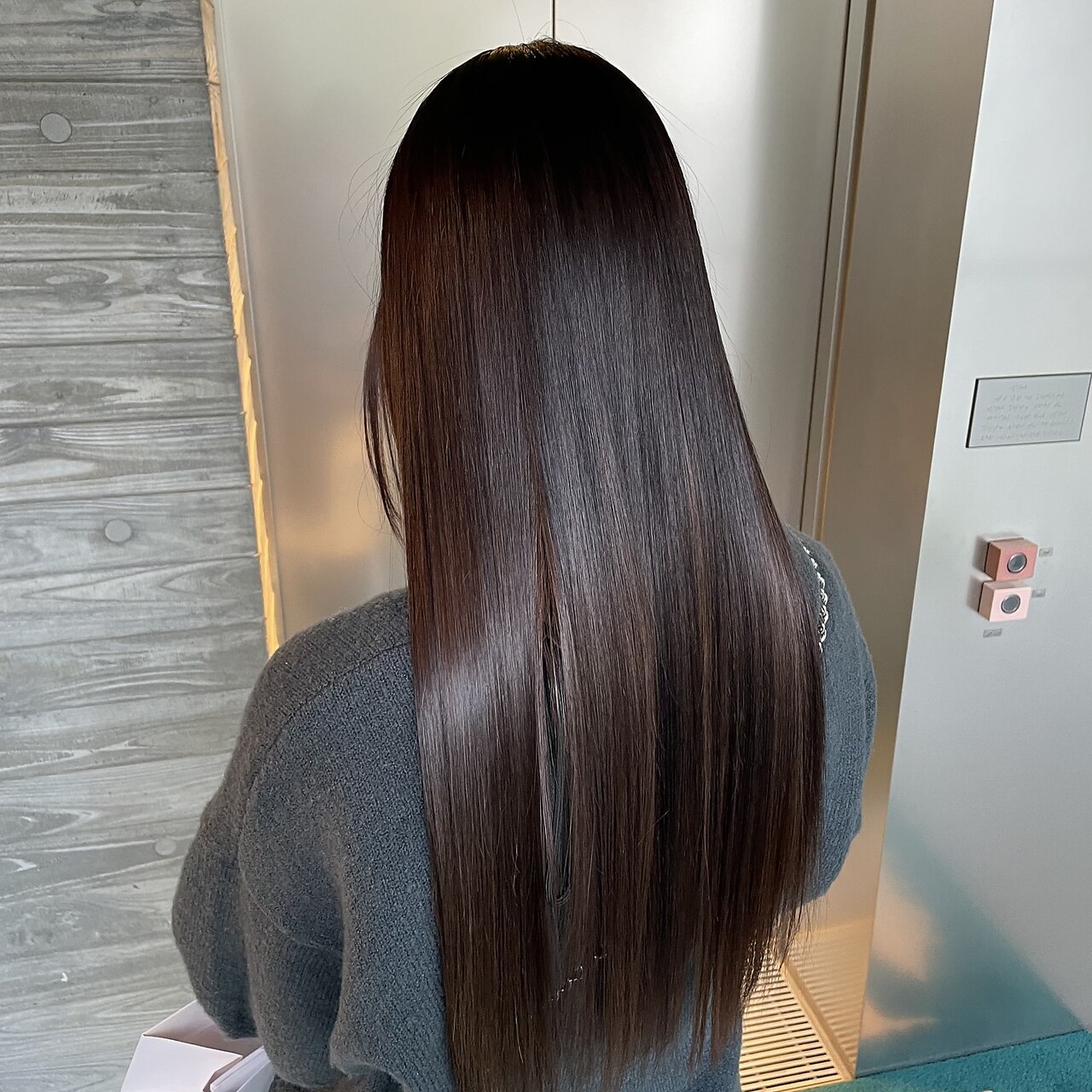 【インスタ/tiktok限定】香川限定美髪クーポン ＠noel_kgw [梅田/髪質改善]