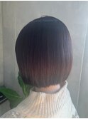 切りっぱなしボブ×ピンクレッドブラウン