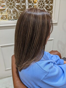 フレーム へアアンドトリートメント 天王寺北口店(FRAME) 白髪ぼかし　ハイライト